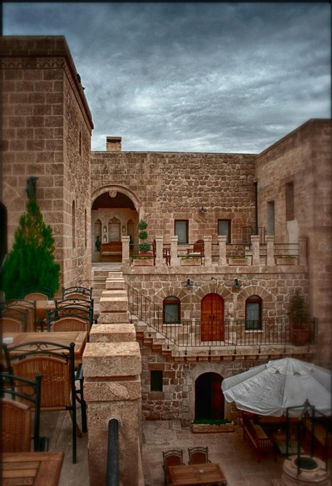 مِديات Kasr-I Nehroz Hotel المظهر الخارجي الصورة